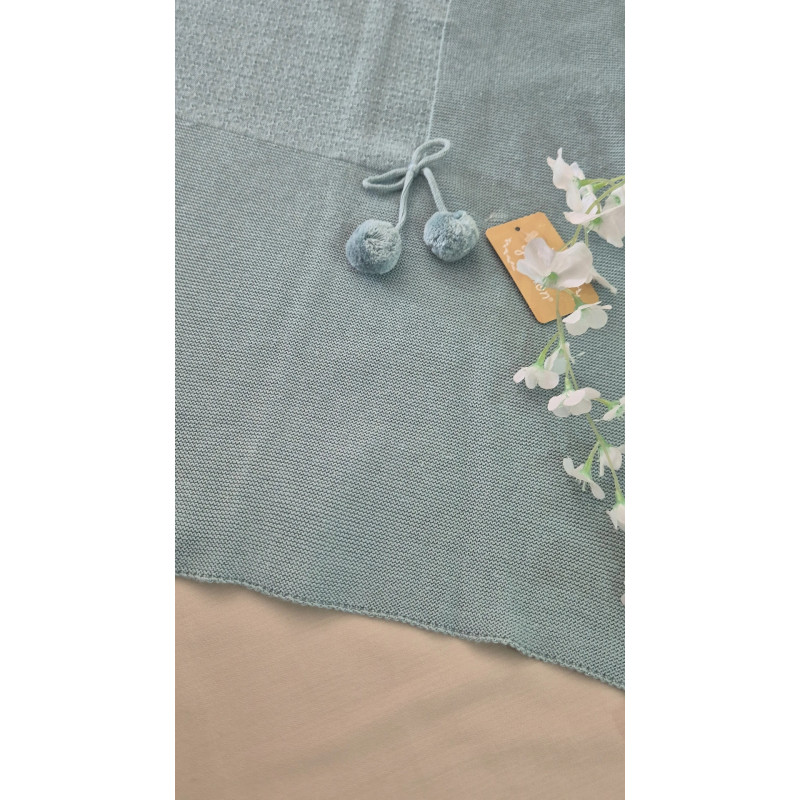 Toquilla de punto pompones