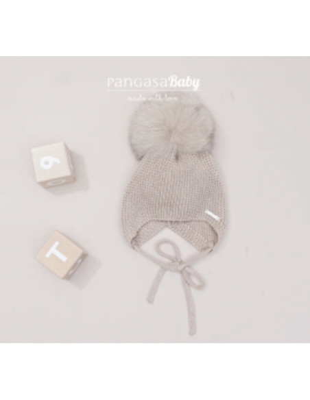 Gorro orejero pompón pelo sintético