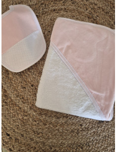 Capa de baño con babero