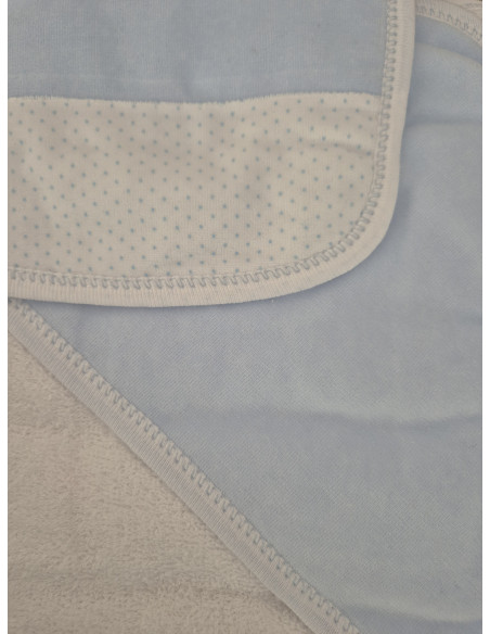 Capa de baño con babero